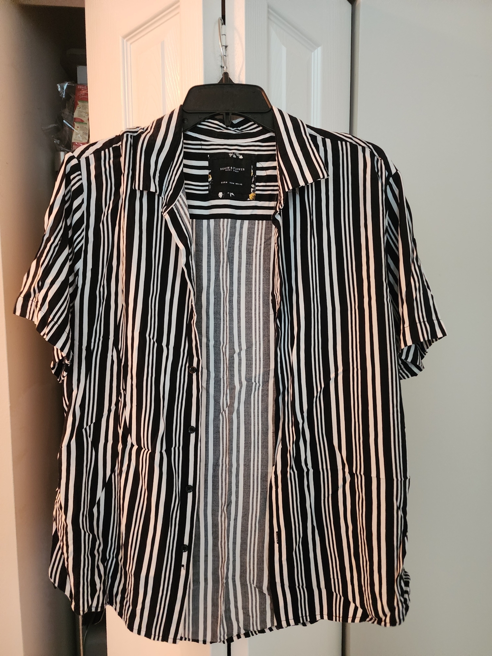 Denim & Flower Black and White Vertical Stripe Short-Sleeve Button-Down